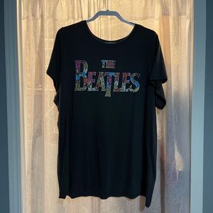 TORRID SIZE 4 Beatles graphic tee